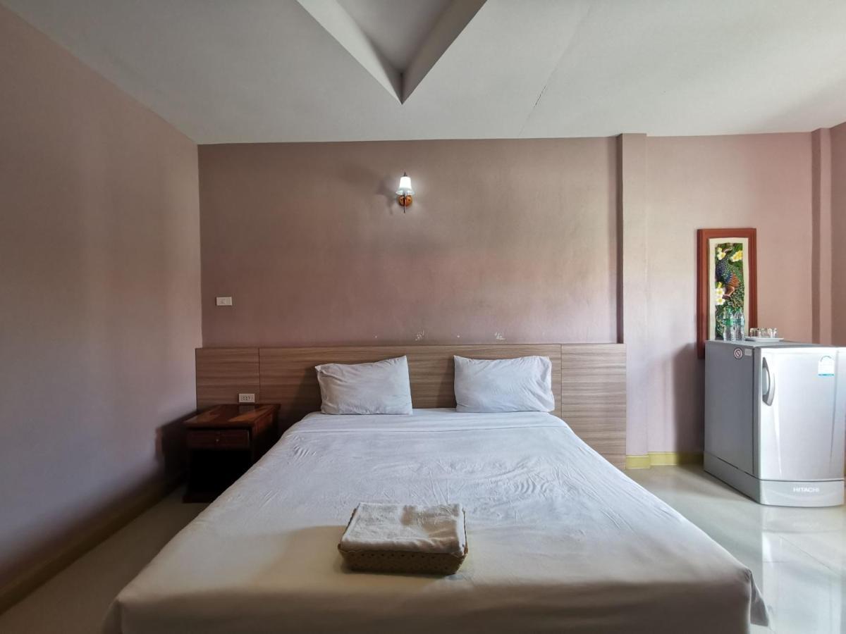 Smile Resort Sriracha Si Racha Exterior photo