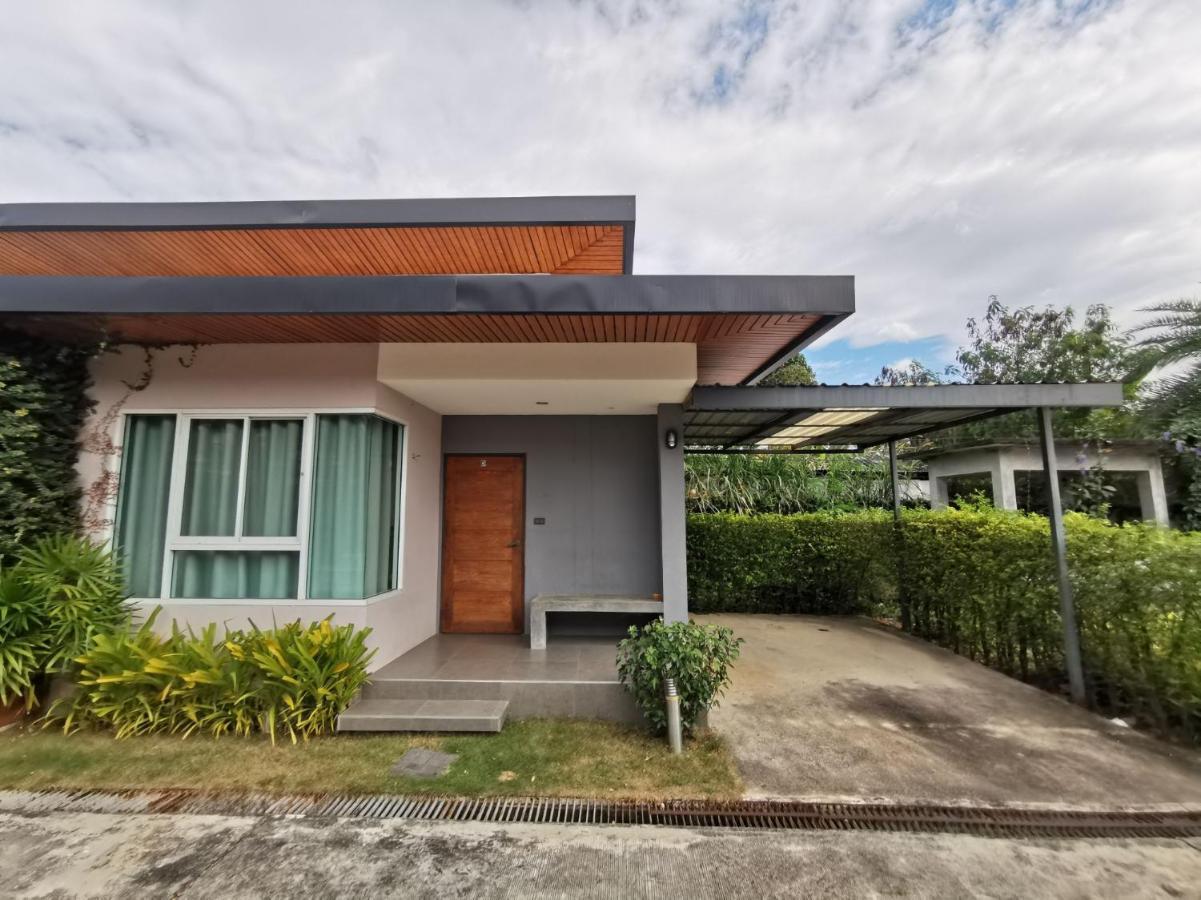Smile Resort Sriracha Si Racha Exterior photo